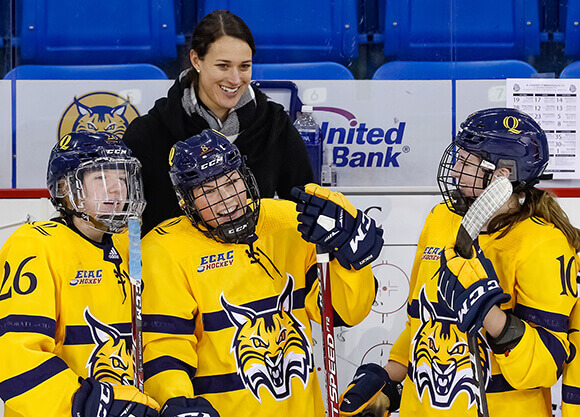 Women's ice hockey team records 15 goals in opening series; head coach ...