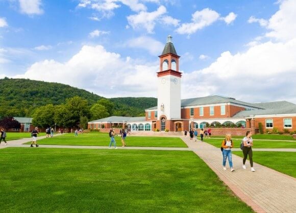 Students across quad clocktower